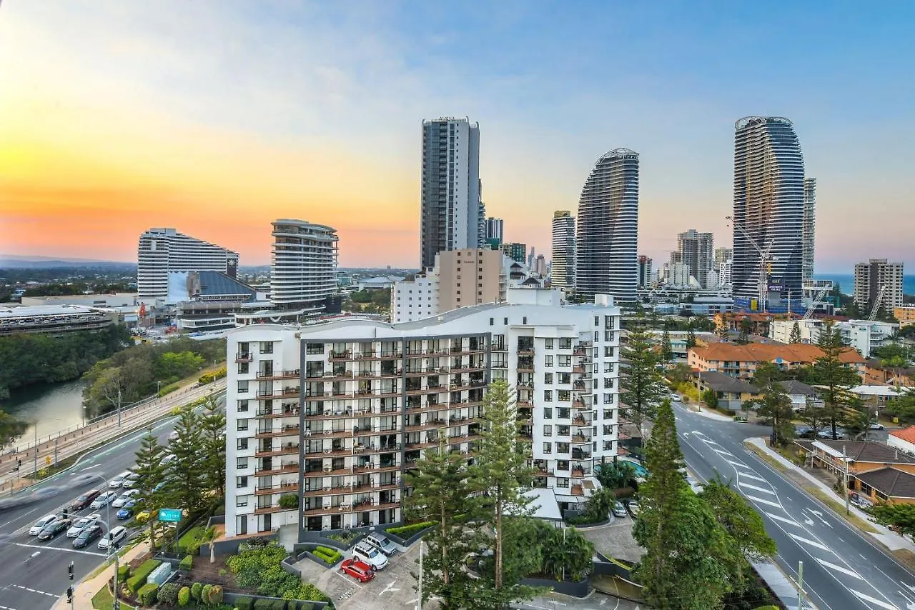 Modern 3 Bedroom Apartment With Ocean Views - Coasthm 黄金海岸