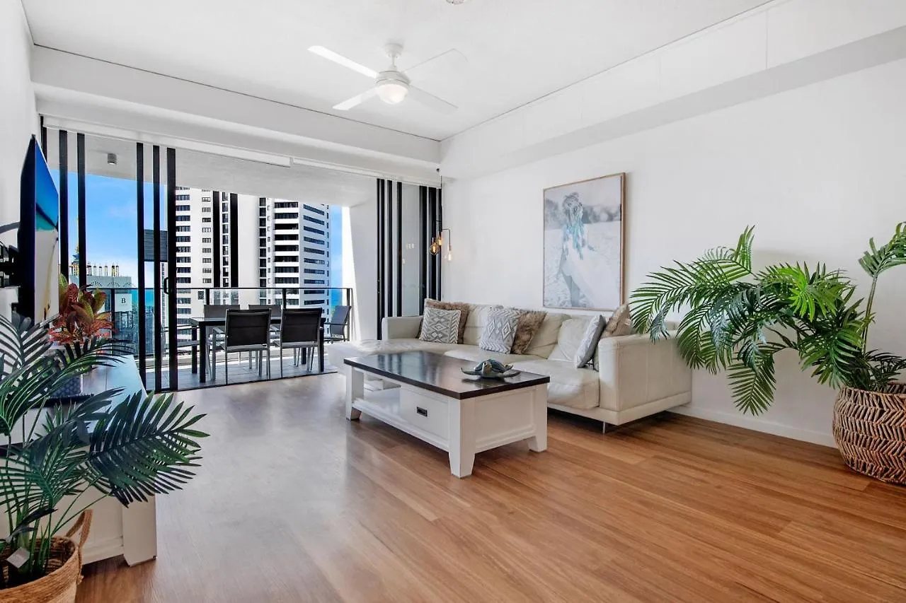 Modern 3 Bedroom Apartment With Ocean Views - Coasthm Gold Coast